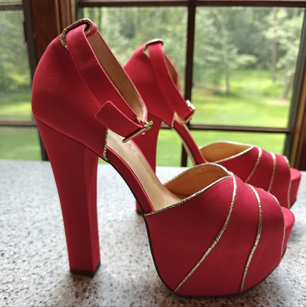 Luichiny Elegant Red Platform Heels - Picture 4 of 9